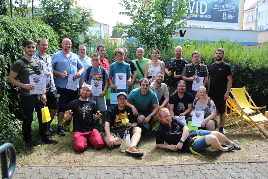 Obsah obrázku venku, osoba, oblečení, boty
Obsah generovaný pomocí AI může být nesprávný.